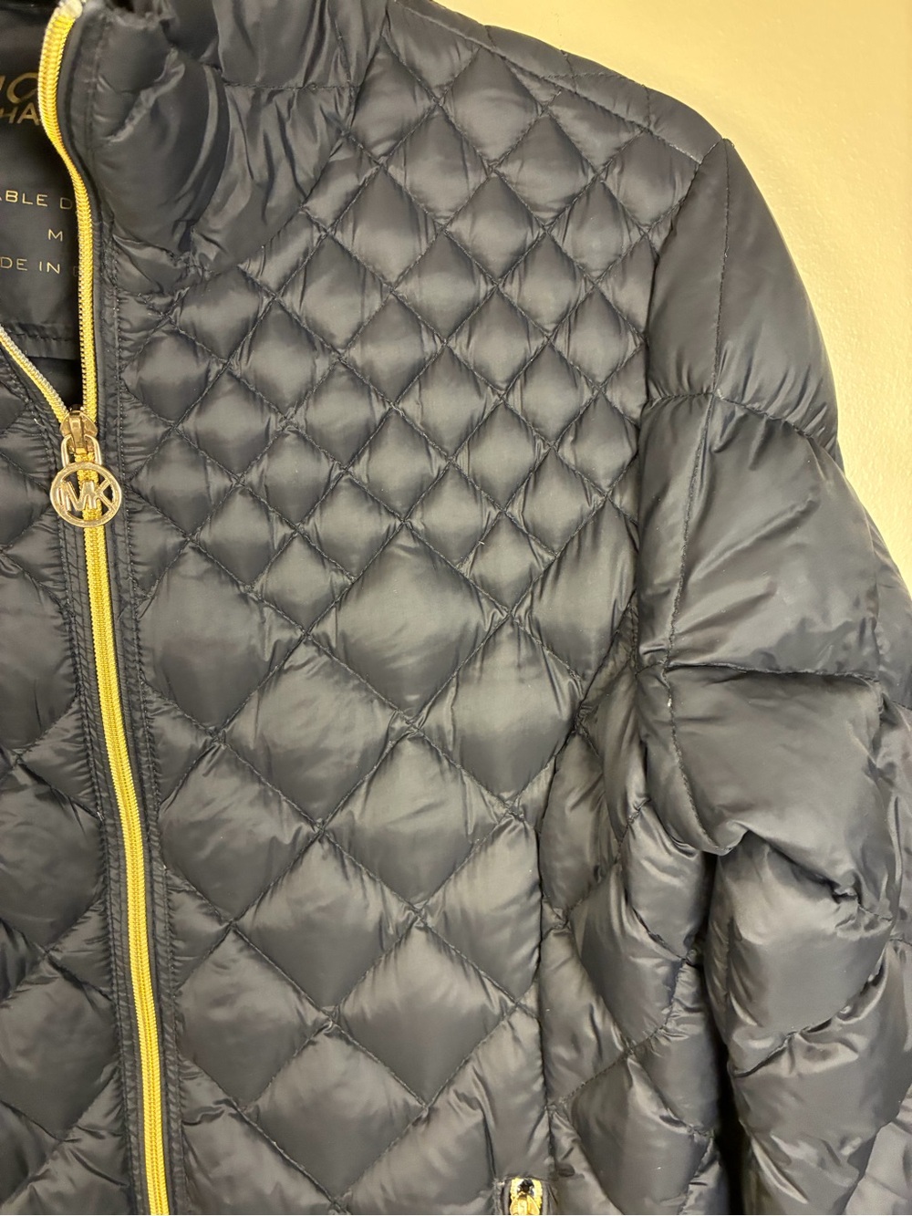 MICHAEL Michael Kors Quilted Lightweight Packable Puffer Down Fill Jacket - Picture 3 of 13